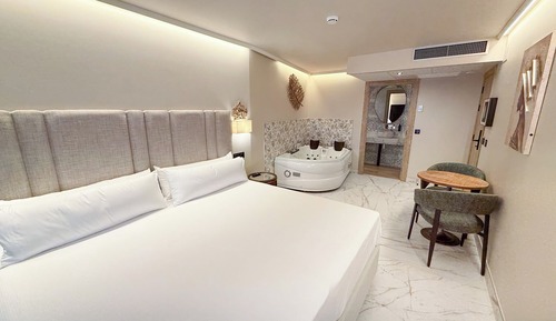 Comfort Double Room, City View