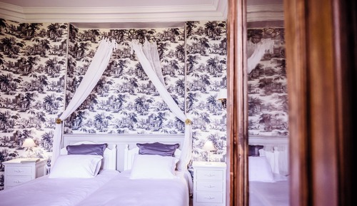 Family Room, Garden View