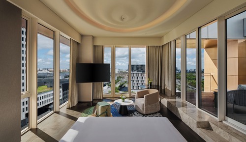 Suite, 1 King Bed, City View