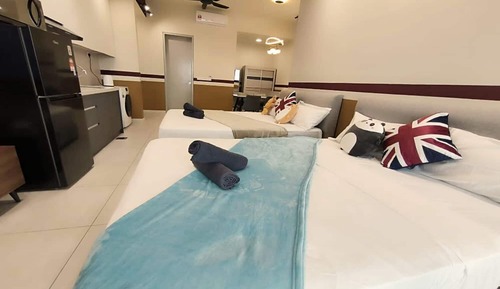 Superior Studio, 2 Queen Beds, Balcony, City View