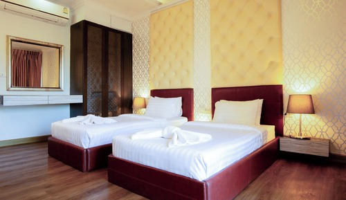 Superior Room, Pool View