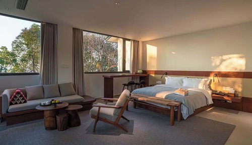 Exclusive Double Room, Partial Lake View