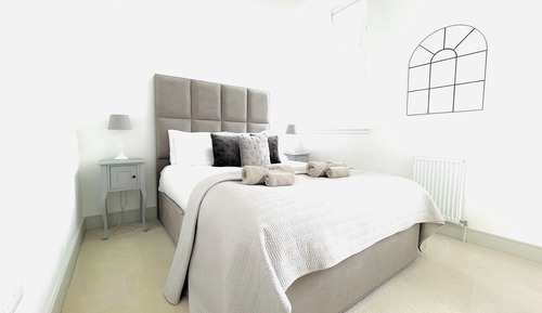 Deluxe Townhome, Garden View