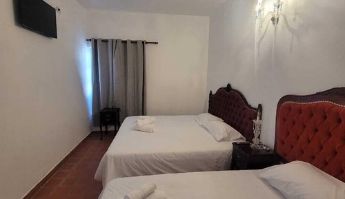 Classic Triple Room, City View