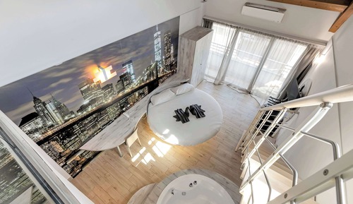 Luxury Studio Suite, 1 King Bed, Balcony