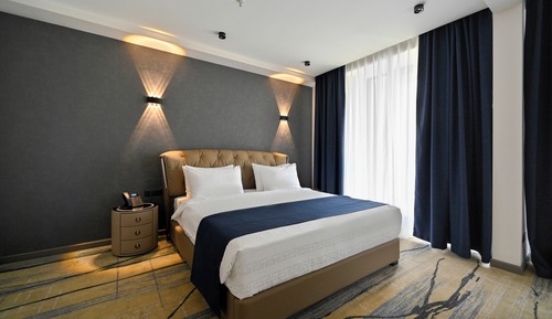 Deluxe Double Room, Balcony, Mountain View