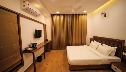 Deluxe Room, Balcony, Mountain View