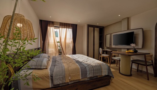 Signature Studio Suite, Balcony, City View