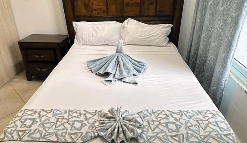 Luxury Apartment, Balcony, Pool View