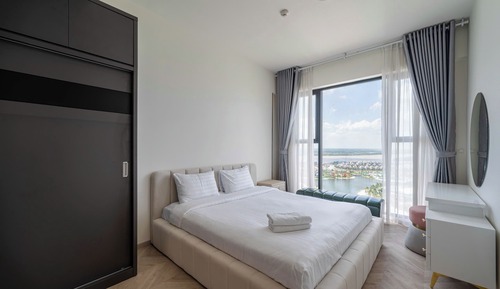 Deluxe Apartment, 3 Bedrooms, Balcony, Park View