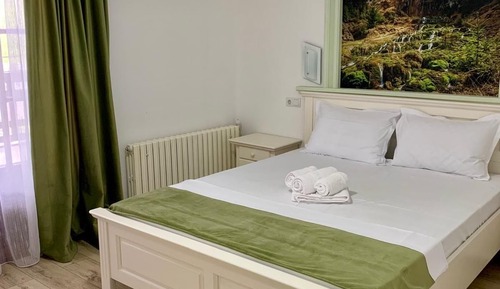 Deluxe Double Room, Balcony, Hill View