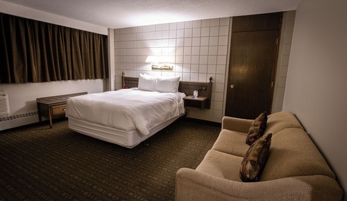 Traditional Single Room, 1 Queen Bed, Non Smoking