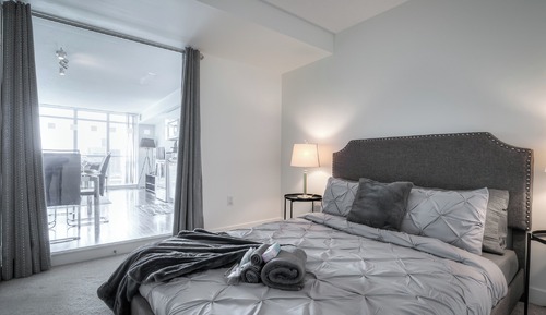 Classic Apartment, Lake View