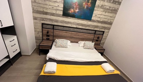 Amine 601, 1-BR in Mar Mikhael