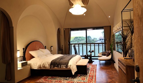 Deluxe Double Room, Garden View