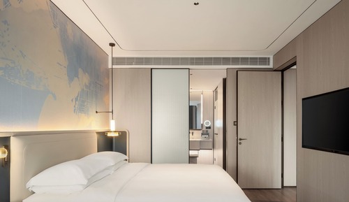 Superior Suite, City View