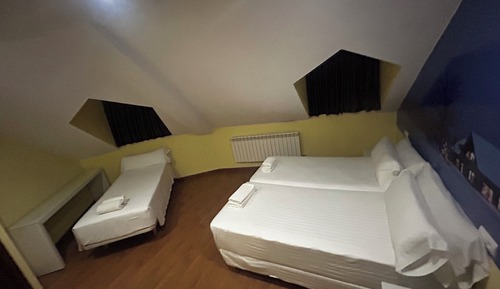 Family Room, Multiple Beds