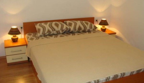 Double Room (Double Room)