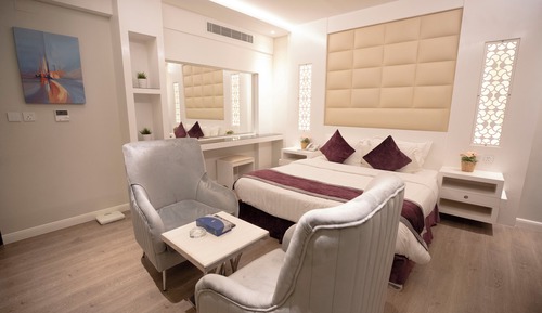 Junior Room, City View