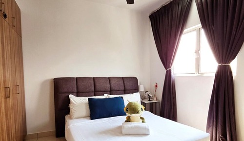 Comfort Condo, City View