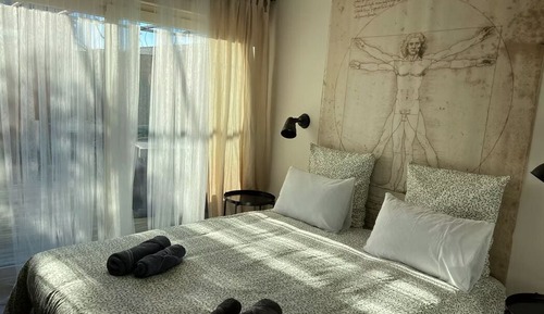 Deluxe Penthouse, 2 Bedrooms, Terrace, Pool View