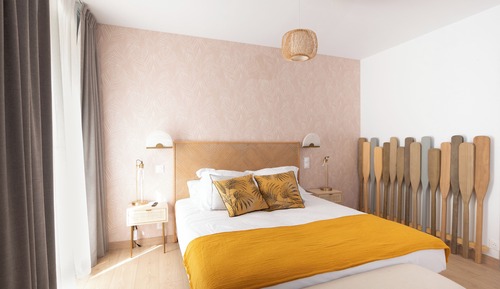 Double Room, Shower Grab Bars