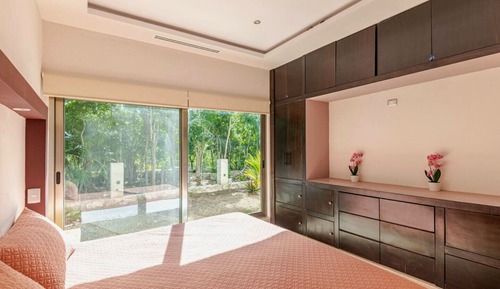 Luxury Apartment, 2 Bedrooms, Balcony, Garden View