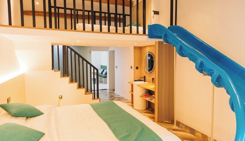 Senior Twin Room, Mountain View