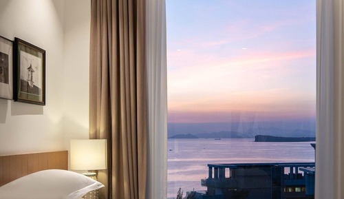 Liyue Seaview King Bed