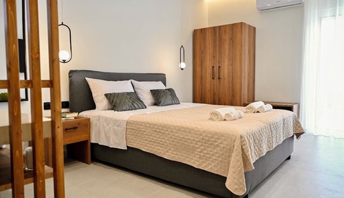 Junior Suite with Pool View