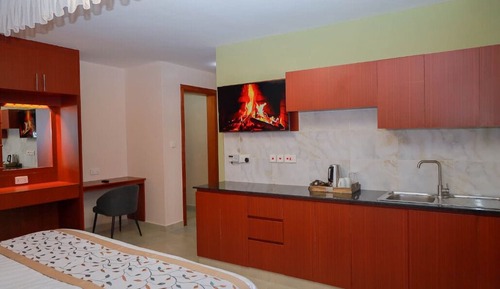 Deluxe Double Room, Balcony, Hill View