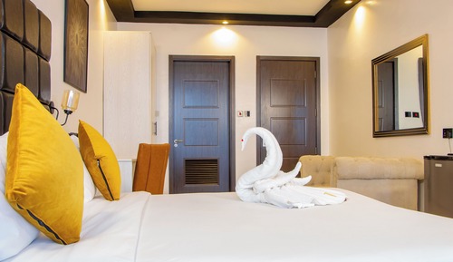 Deluxe Double or Twin Room