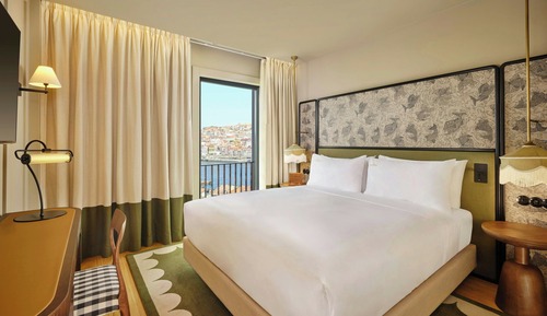 Royal Room, 1 King Bed, Non Smoking, River View