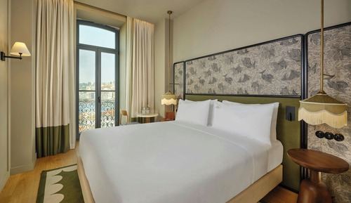 Room, 1 King Bed, Non Smoking, River View (Balcony)