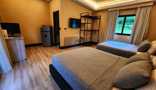Deluxe Cabin, Garden View