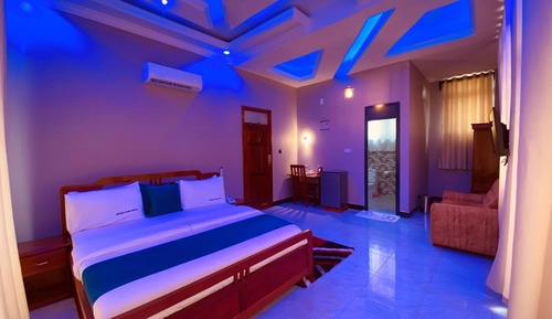 Executive Room, City View