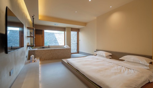 Design House, Hill View