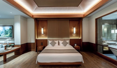 Executive Suite Room with Bathtub