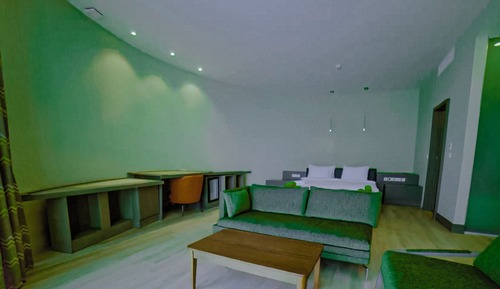 Deluxe Room, Lake View