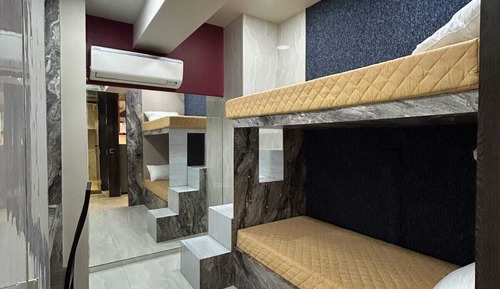 Downtown 2 BHK Apartment with 2 bunk beds, 1501