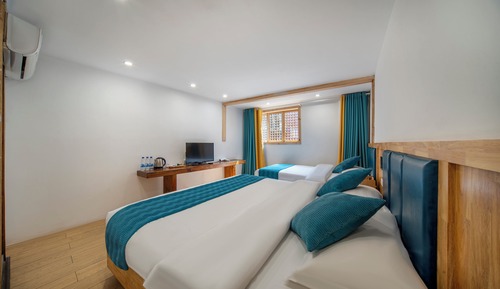 Comfort Suite, Garden View