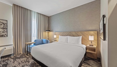 Standard Room, 1 King Bed