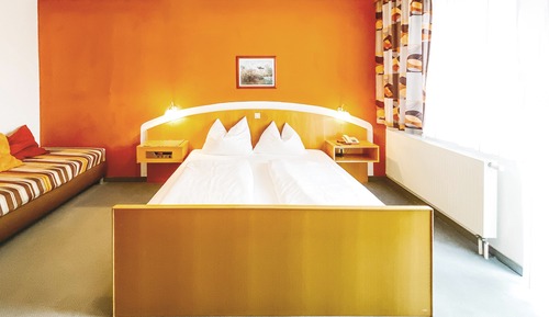 Standard Double Room, Balcony, Garden View