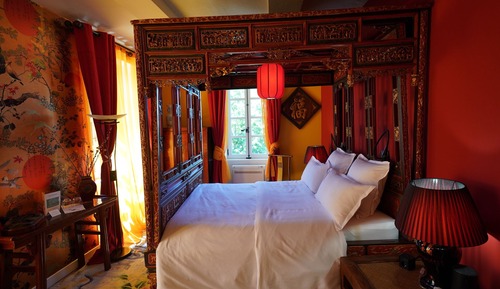 Luxury Suite, 1 Queen Bed with Sofa bed, City View