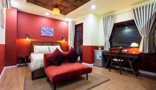 Deluxe Room, 1 Queen Bed, Balcony, City View (201)