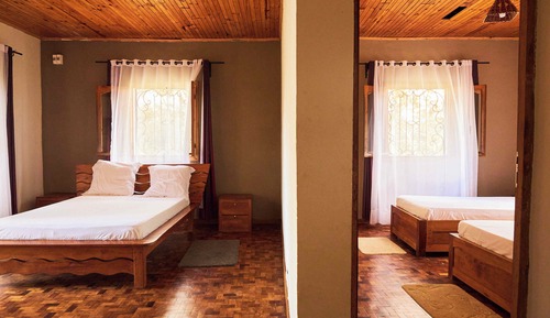 Deluxe Cabin, 2 Twin Beds, Lanai, Garden Area