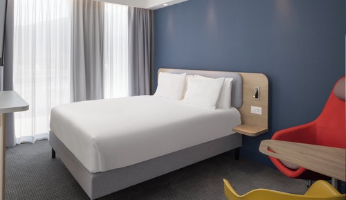 Standard Room, 1 Queen Bed, Mountain View