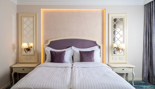 Deluxe Double Room, City View