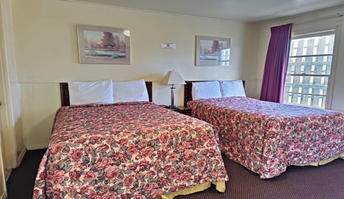 Room, 2 Queen Beds, Smoking