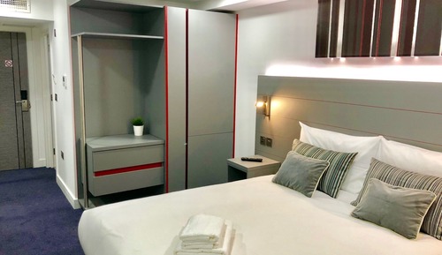 Double or Twin Room, Ensuite